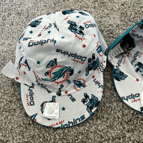 Miami Dolphins infant hat - Picture 3 of 5